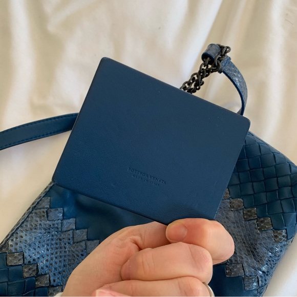 BOTTEGA VENETA Blue Leather Python Trimmed Intrecciato Crossbody Bag - Picture 13 of 14
